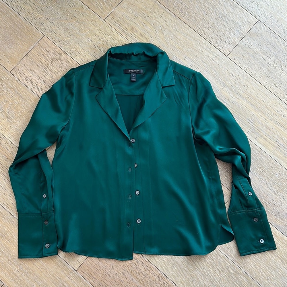 Banana Republic Royal Green Silk Blouse